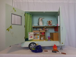 American Girl Doll Lanie’s Camper &amp; Access + Pets Discontinued Vintage - £66.81 GBP