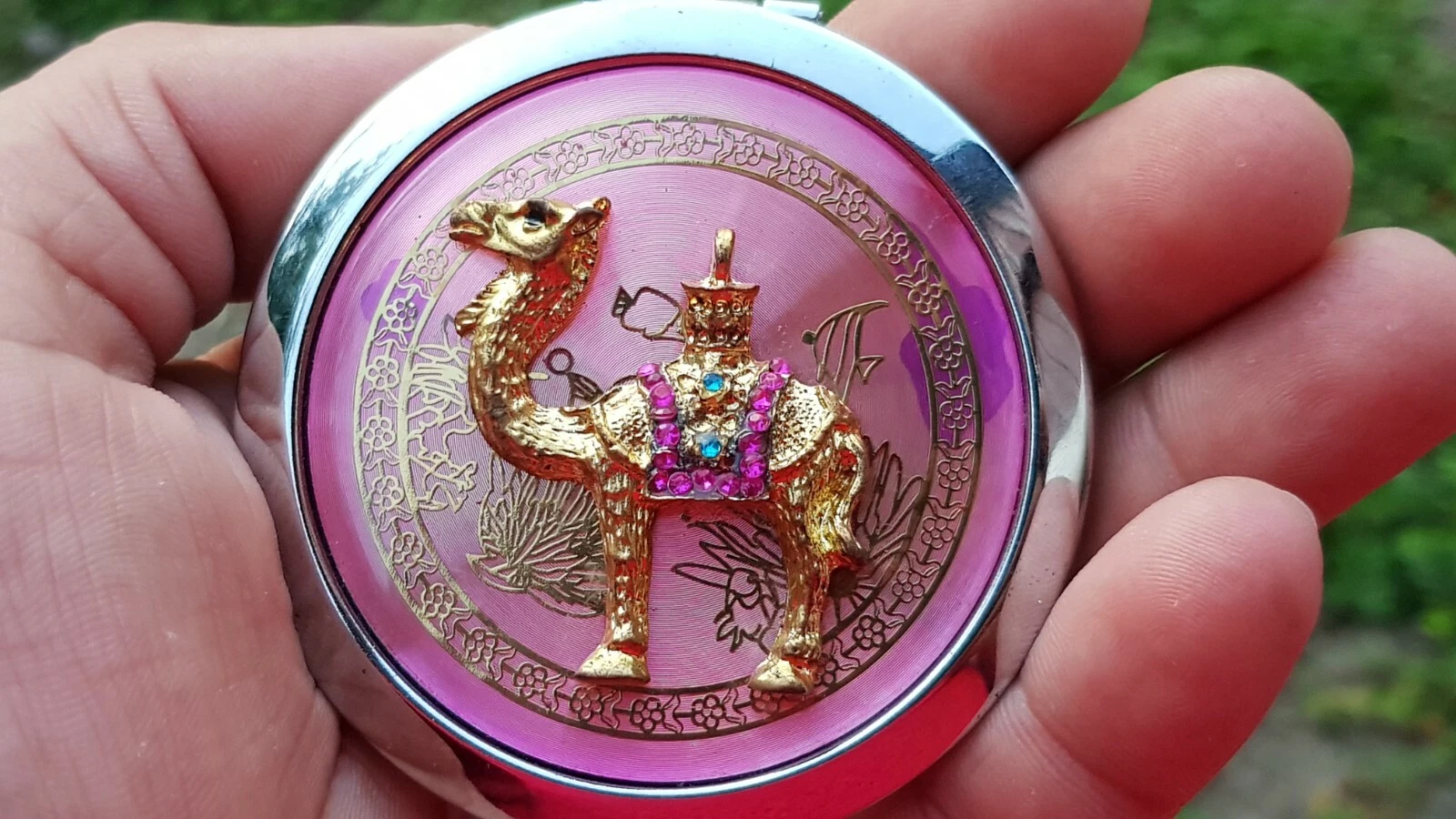 Portable Folding Makeup Mirror Round Silver/purple Compact Pocket Purse ... - $30.18 CAD