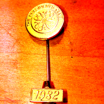 Vintage 1982 Avon presidents club stick pin - £14.24 GBP