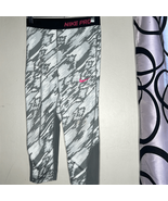 Nike Pro Dri Fit Girls Capri Leggings Gray/White W/Pink Swoosh Size XL - $186.58 MXN