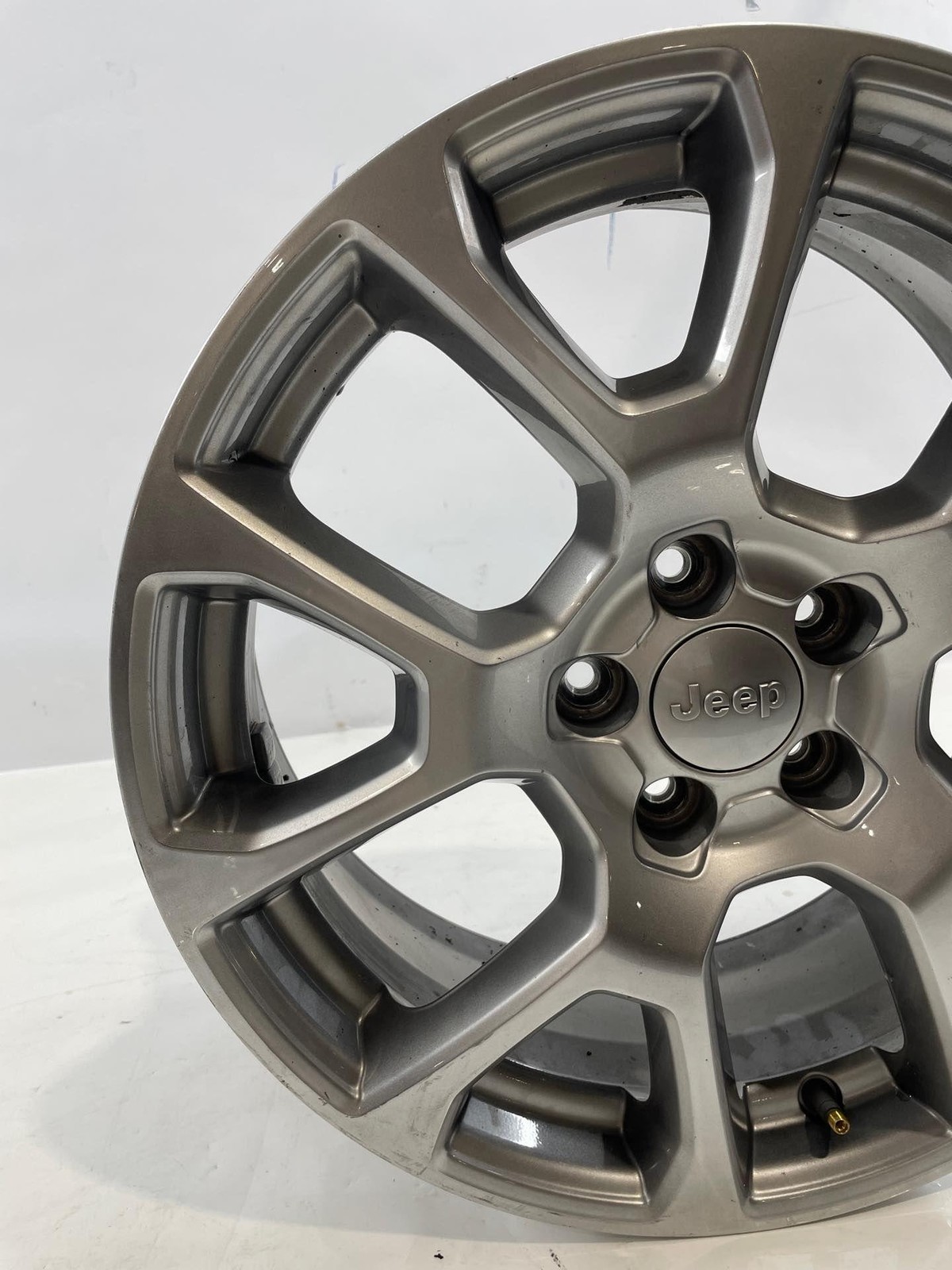 2022-2024 Jeep Compass 5 Spoke Wheel Rim 18x7 With Center Cap OEM Item image 4