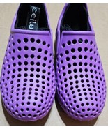 CCILU Childs Light Weight Water Shoes Purple Clogs Removable Insert Sz 1 - $15.74