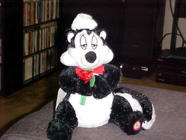 9&quot; Talking Pepe Le Pew De Lamour Plush Toy With Rose and Tags From Hallm... - $74.24