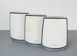 NETGEAR Orbi RBK853 AX6000 Tri-Band Mesh Wi-Fi 6 System (3-pack) - White image 2