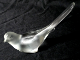 Vintage FENTON Art Glass Dove Satin Frosted Glass Figurine 6.5&quot; x 5&quot; SIGNED - $22.75