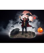 Lemax Spooky Town Vampire &amp; Bats Table Accent Halloween Décor 2012 Preow... - $545.56 MXN