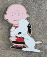 Charlie Brown and Snoopy Best Friends Hug Peanuts Vintage Lapel Hat Pin - £12.52 GBP