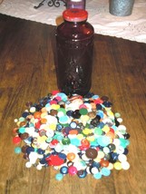 VTG HUGE Sewing Crafting Button Lot in Brown Bicentennial Motts Jar 1776... - $39.59