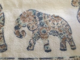 ARTISAN de LUXE HOME  ELEPHANT 2pc HAND WHITE/NAVY/TAN NWT - $38.60