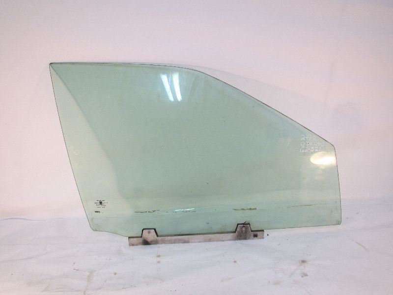 Front Right Door Glass OEM 93 94 95 96 97 Cadillac Seville Item image 2