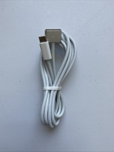 Apple - USB-C to MagSafe 3 Power Cable for MacBook Pro, 2M (6.6FT) - SILVER - $352.39 MXN