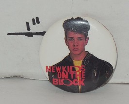 Vintage New Kids On The Block 1&quot; Button Pinback Rare Vhtf Joey Mcintyre Nkotb - £19.21 GBP