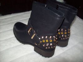 Via Pinky JAYDA 13 black embellished fashion studded ankle boots SZ 10 NEW - $25.70