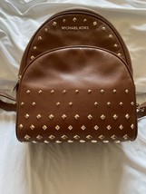 Michael Kors Women&#39;s Abbey Medium Studded Leather Backpack Brown - £99.26 GBP