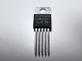 1X LM2575T-5.0 NSC 5V 1A Step Down Switch Mode Regulator 52kHz TO-220-5 - $3.00