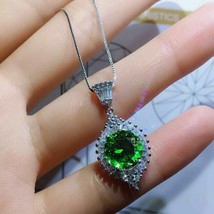 2.00Ct Round Cut Simulated Emerald Beautiful Halo Pendant 14k White Gold Plated - £88.25 GBP
