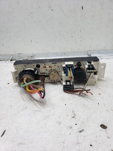 Temperature Control With AC Without Rear Defrost Fits 96-05 ASTRO 718938 Item image 2