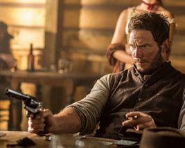 Chris Pratt with gun The Magnificent Seven 7 11x14 Photo - £11.73 GBP