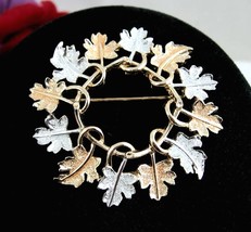 Sarah Coventry Garland Brooch Vintage Pin Circle Autum Leaves Silvergoldtone - £18.30 GBP