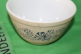 Vintage 70&#39;s Homestead Pyrex Milk Glass Corning 401 Mixing Bowl 1 1/2 Pint 750ML - £23.22 GBP