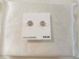Department Store 3/8"Gold Tone Sim.Diamond Green Enameled Stud Earrings C528 - $9.59
