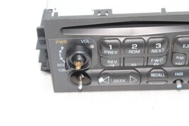 *UNTESTED* 99-02 SILVERADO SIERRA 15071233 RADIO CD PLAYER RECEIVER E6381 image 6