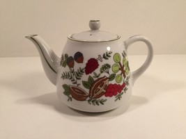 Teapot With Floral/Nature Design - Nuts &amp; Berries - £7.18 GBP