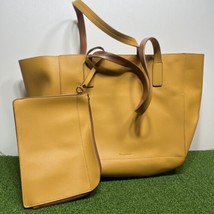 TOMMY BAHAMA Tote bag and Wallet Pebbled Leather Tan Mustard Large EUC - $45.05