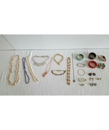 Vintage to Now Costume Jewelry Lot Estate Find Wearable Condition Ship Fast - $576.41 MXN
