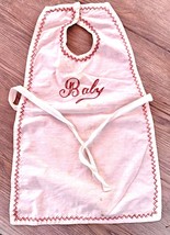Antique  Baby Smock Bib, Victorian White w/ Red Embroidered &quot; Baby&quot; Doll - $365.18 MXN