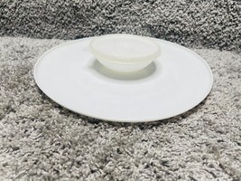 Vintage Tupperware White Chip Dip And Serve Tray Bowl With Lid - £11.36 GBP