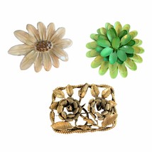 3 Vintage Flower Brooches / Pins - 2 Enamel, 1 Antique Gold on Metal - £27.50 GBP