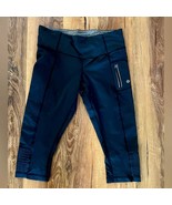 Lululemon‎ Women’s Crop, Black/Gray size 8 - $783.11 MXN