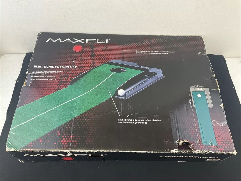 Maxfli 9' X12" Automatic Golf Putting Mat with Ball Return System - $60.78