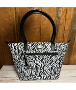 DKNY Lyla Extra Large  Signature Black &amp; White Tote - $1,399.97 MXN