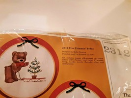 Creative Circle Embroidery Kit 2312 Tree Trimmin&#39; Teddy New 1985 Vintage - $15.83