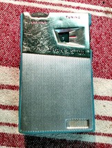 Vintage Holiday HF-601 blue 6 Transistor Radio Japan - $11.88