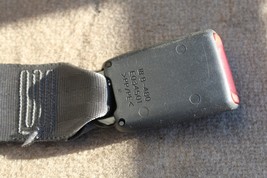 2003-2006 INFINITI G35 COUPE REAR SEAT BELT BUCKLE  V990 image 5