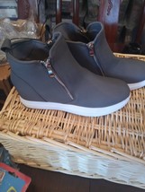 Size 7 Grey Sneakers Women&#39;s - £27.18 GBP