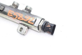 06-10 SILVERADO SIERRA DURAMAX DIESEL 6.6L LBZ LMM FUEL RAIL F 00R L00 143 E5892 image 2