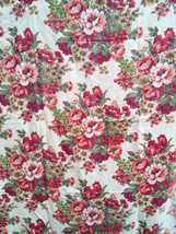 Gorgeous Vintage Country Cottage Red &amp; Pink Floral Design Canvas Fabric 66 x 62 - £23.97 GBP