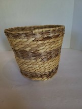 Small Wicker Basket, Storage, Flower Girl, Easter, Crafting - £11.52 GBP