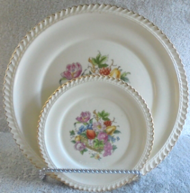 2X Plate Ambrosia China 22 KT Fruit Basket Flower Large &amp; Small Plate Go... - $11.05