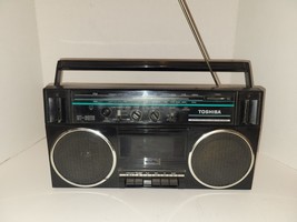 Toshiba AM FM Stereo Radio Cassette Recorder RT-6016 Boombox Tape Doesn&#39;... - £94.61 GBP