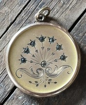 Antique Victorian Mourning Jewelry Etched Floral Photo Hair Locket - £99.68 GBP