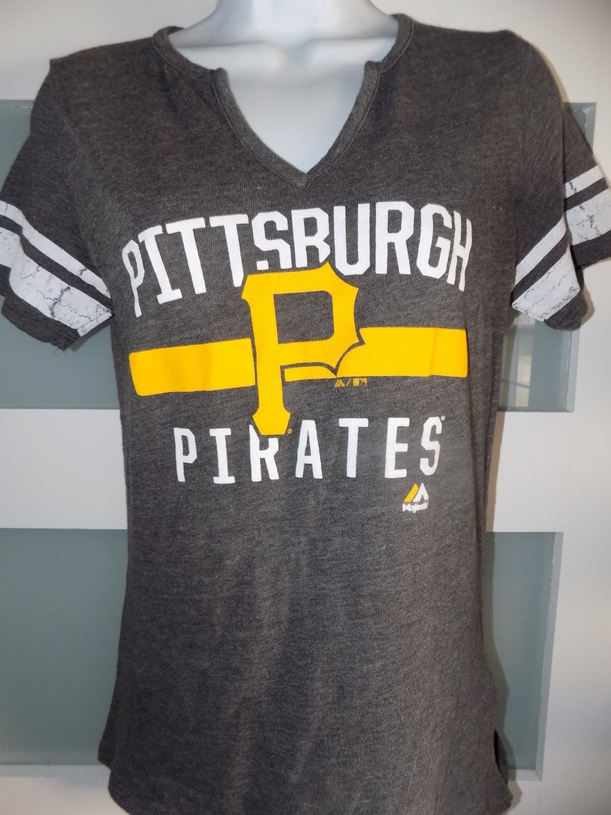 Majestic Pittsburgh Pirates V-Neck Gray Heathered Stretch SS Shirt Size M Womens Item image 2