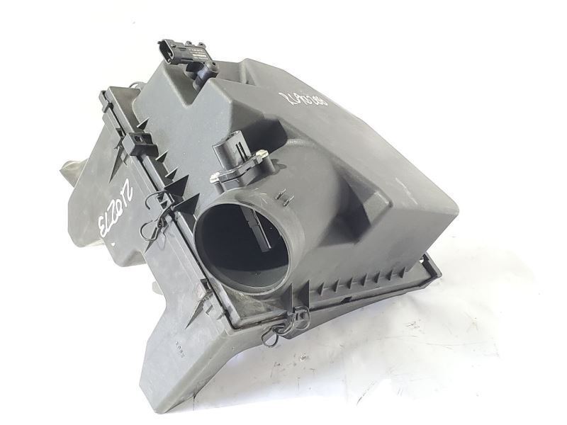 Air Box With Mass Air Flow Sensor Without Tubes OEM 2010 Cadillac SRX90 ... - $42.08