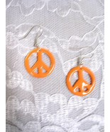 ENAMEL ORANGE PEACE SIGN ROUND SHAPE PAIR OF PIERCED EARRINGS JEWELRY - $8.41 CAD