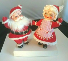 Vintage Christmas Santa &amp; Mrs. Claus Figures on Base Flocked 7 Inch - £27.94 GBP