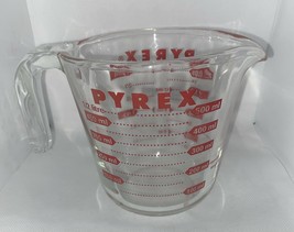 PYREX 2 Cup 1 Pint 500 ml Glass Measuring Cup L Handle Red Print - Excellent Cnd - £13.84 GBP
